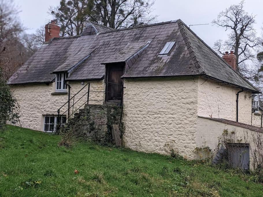 The Old Granary Farm Cottage Abergavenny Exterior photo